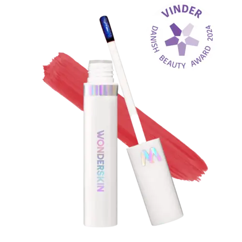 Wonderskin - Wonder Blading Lip Stain - Hayley (Rich Neutral Red) - Hos Frisøren & Baronen