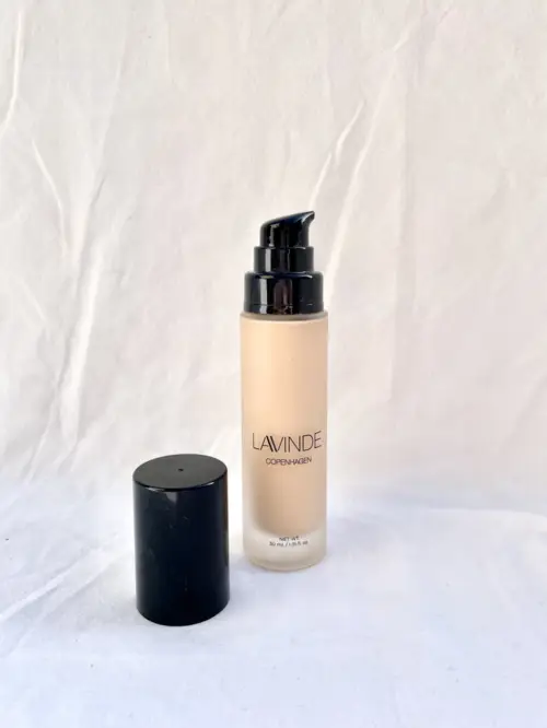 Lavinde Copenhagen Natural Glow Liquid Foundation, 206 Ivory