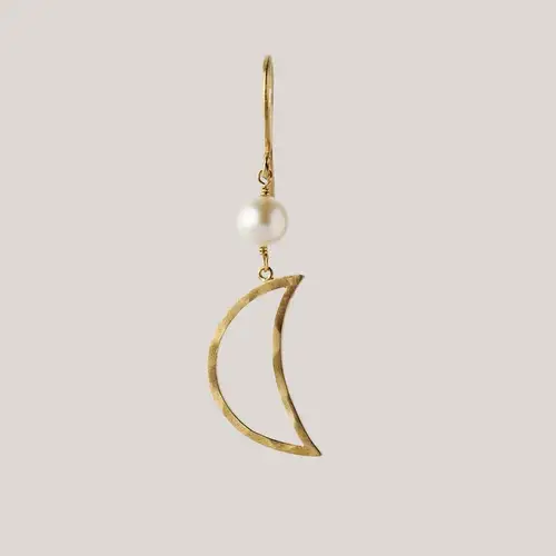 Bella Moon Earring With Pearl, måne ørering forgyldt