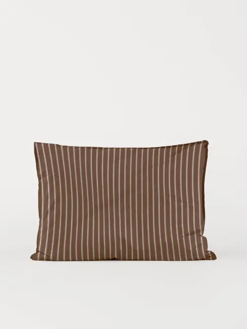 DAWN Percale Pudebetræk (50x70) - Chocolate Stripes - 100% økologisk bomuld - Brunt med striber