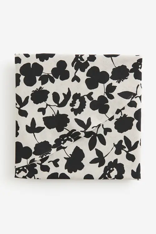 H&m Home Blomstret Dug Sort/blomstret. Farve: Black/floral I størrelse D190 cm