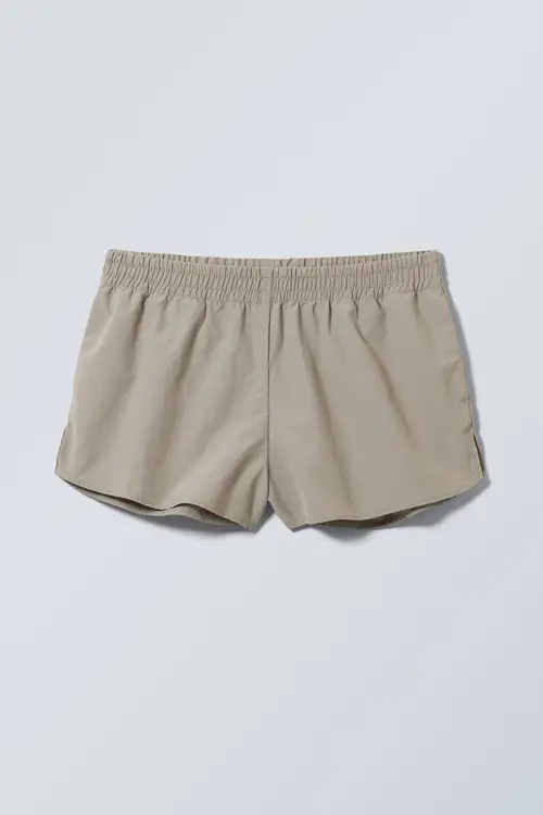 Weekday Sporty Minishorts I Nylon Beige størrelse M