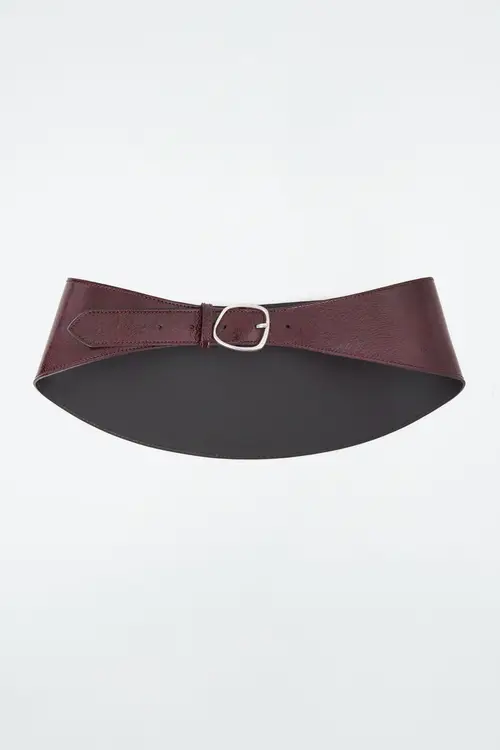 CURVED LEATHER WRAP BELT