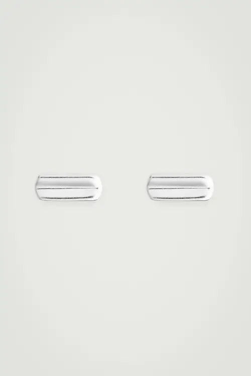 RECTANGULAR STUD EARRINGS