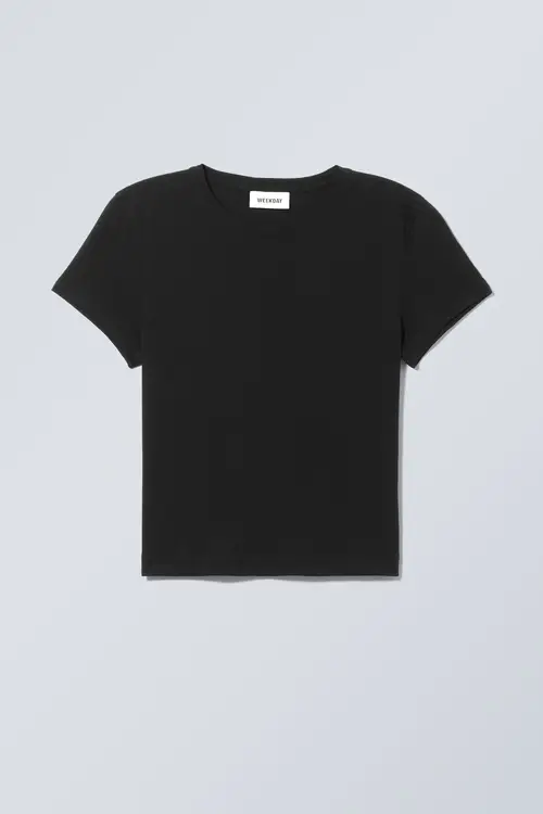 Tight Fitted T-shirt - Black