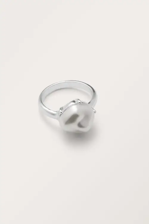 Pearl Ring - Silver