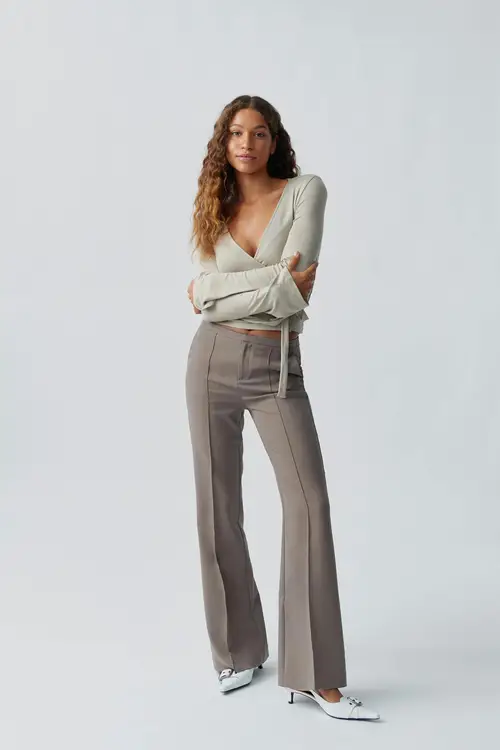 Mid waist bootcut trousers