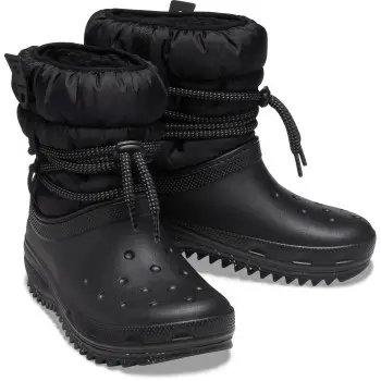 Crocs Classic Neo Puff Luxe Boot W Sort US W6 (EU 36-37) Dame