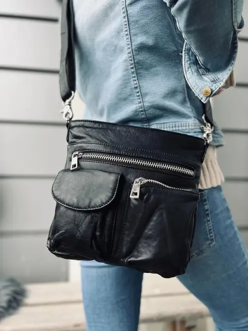 Crossbody BLACK - Ultra blød