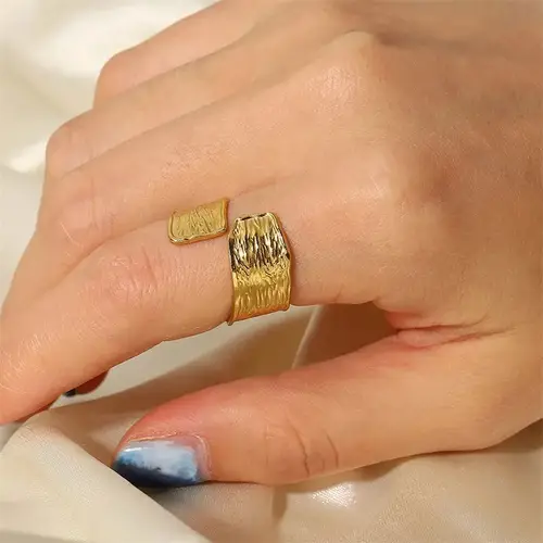 Wide Texture Ring 18K Guldbelagt | Callisto Jewellery | Ringe |  Kvinder