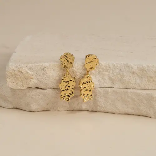 ELLA LARGE GOLDEN STUD EARRING - Øreringe - Sisi Copenhagen