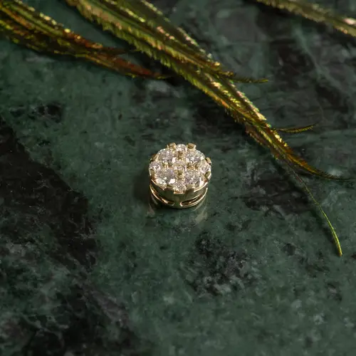 ROUND PAVE DIAMOND PENDANT - 0.45ct - YG - Vedhæng - Sisi Copenhagen